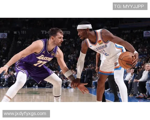 湖人29分惨败后！雷迪克被打服，东契奇谈哈里森，小里不满防卫